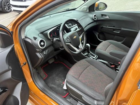 Used 2017 Chevrolet Sonic LT image 25