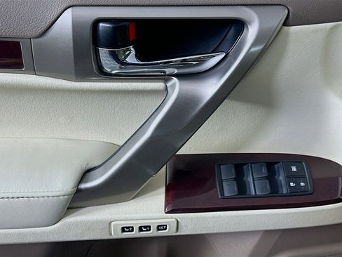 Used 2018 Lexus GX 460 Premium w/ Premium Package image 15