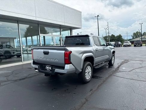 Used 2026 Toyota Tacoma SR5 AWD/4WD image 7