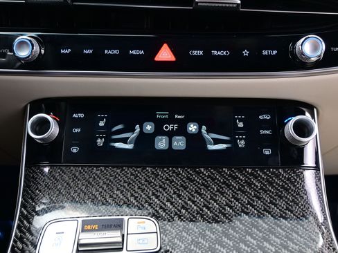 Certified 2026 Genesis GV70 3.5T Sport Prestige image 21