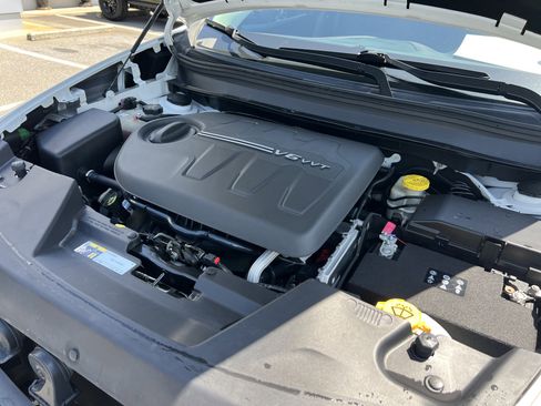 Used 2016 Jeep Cherokee Trailhawk w/ Trailer Tow Group AWD/4WD image 28