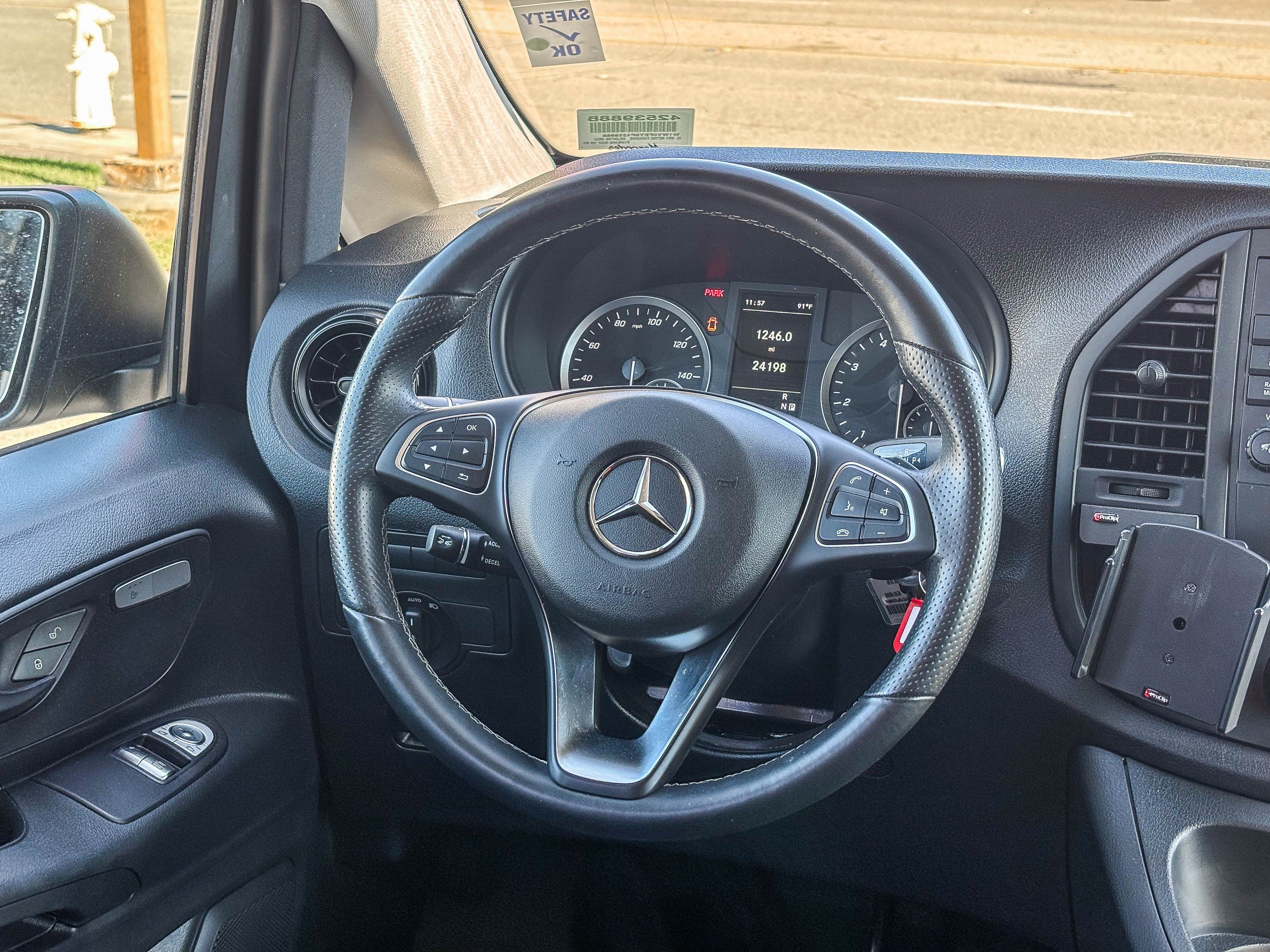 Used 2023 Mercedes-Benz Metris Passenger image 19