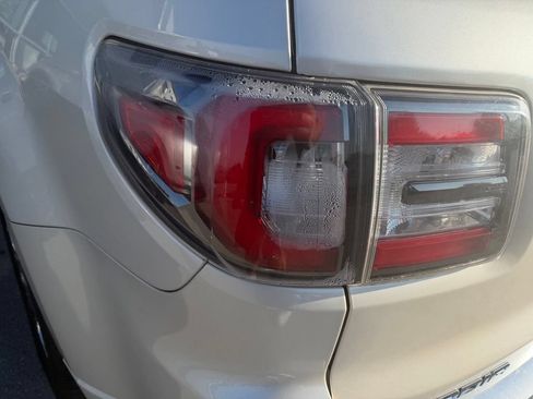 Used 2013 GMC Acadia Denali AWD/4WD image 14