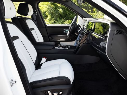 New 2027 Rolls-Royce Cullinan Black Badge AWD/4WD image 78