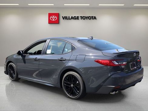 New 2026 Toyota Camry SE FWD image 3