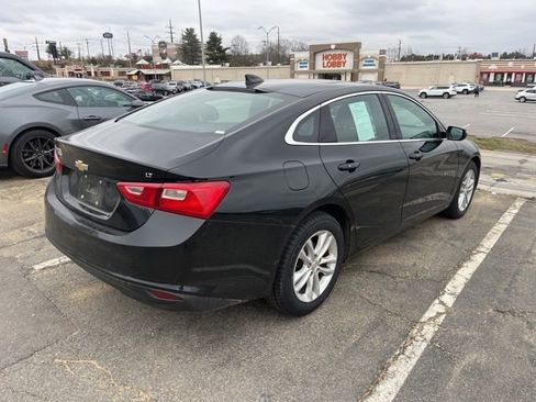 Used 2018 Chevrolet Malibu LT FWD image 4