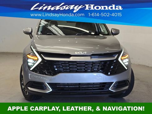 Used 2024 Kia Sportage EX AWD/4WD image 2