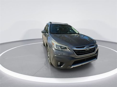 Certified 2022 Subaru Outback Limited image 3