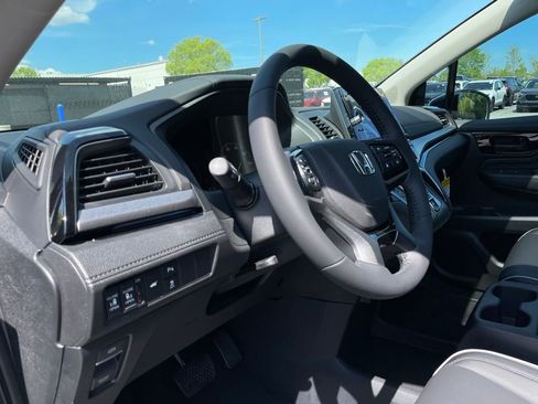 New 2026 Honda Odyssey Touring image 27