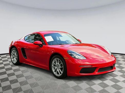 Used 2024 Porsche 718 Cayman image 1