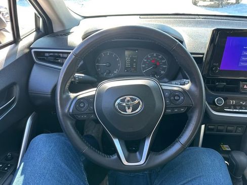 Certified 2023 Toyota Corolla Cross LE image 32