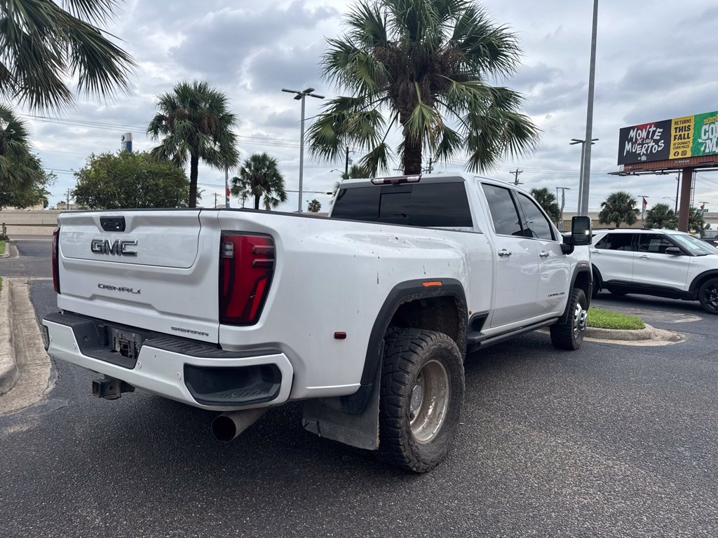 Used 2024 GMC Sierra 3500 Denali Ultimate AWD/4WD image 5