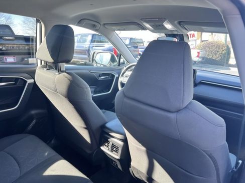 Used 2021 Toyota RAV4 XLE image 22
