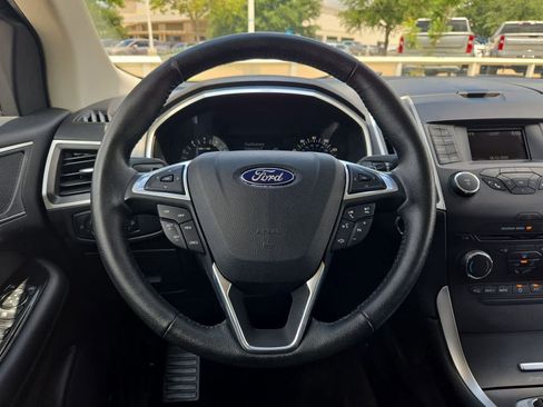 Used 2017 Ford Edge SEL FWD image 20