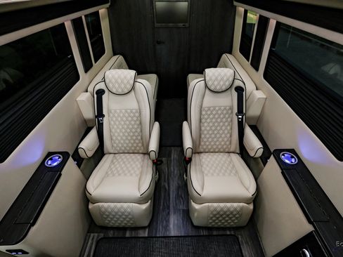 Used 2025 Mercedes-Benz Sprinter 3500 image 84