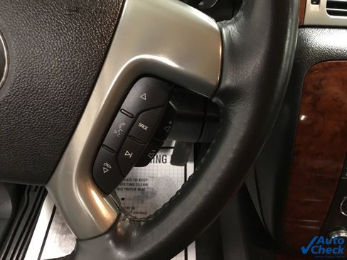 Used 2012 Chevrolet Avalanche LTZ image 47