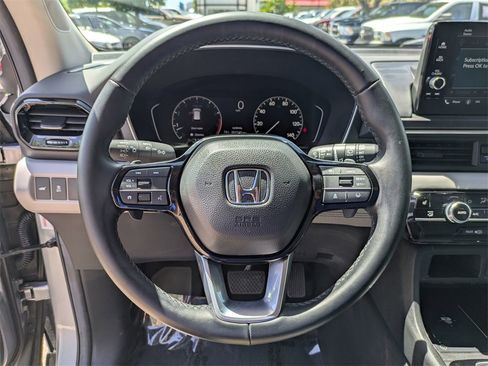 Used 2025 Honda Pilot EX-L image 14