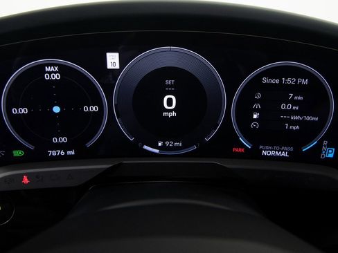 Certified 2025 Porsche Taycan 4S image 23