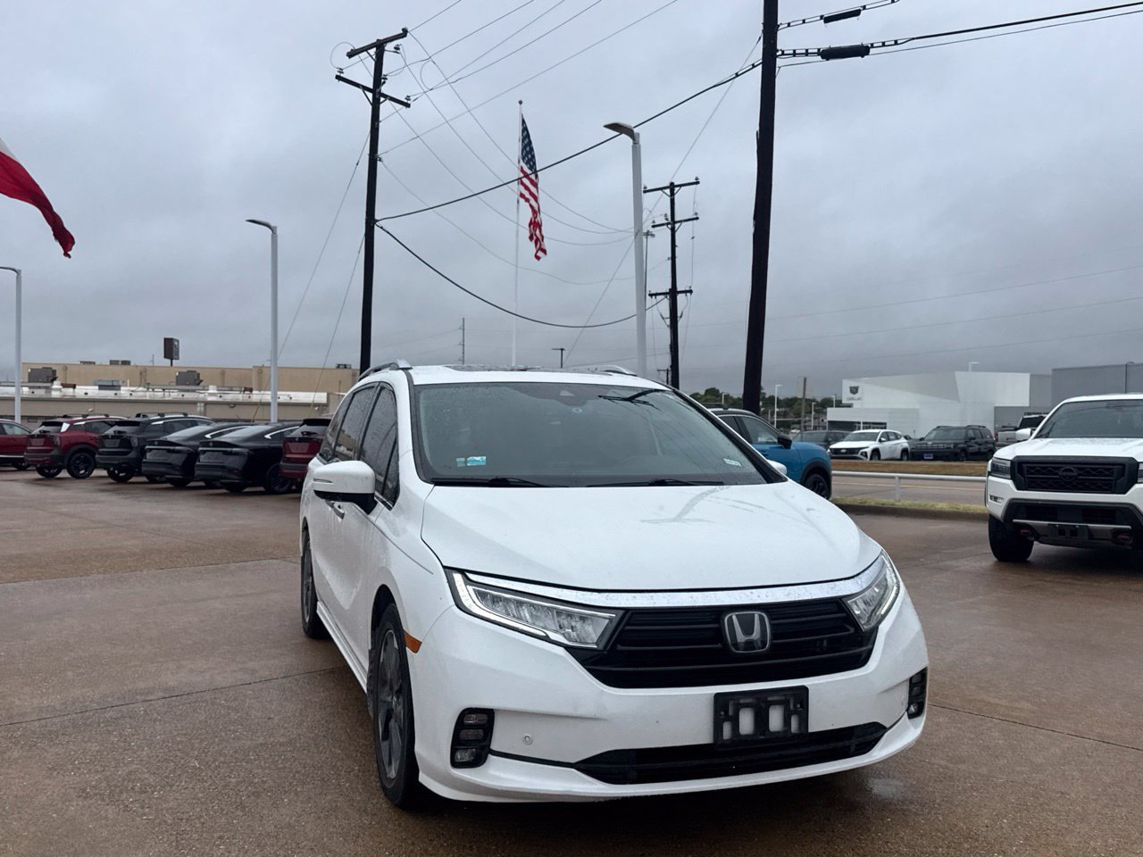 Used 2022 Honda Odyssey Elite image 3