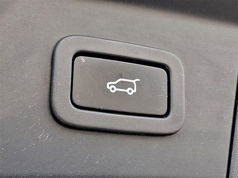 Used 2021 Land Rover Range Rover Velar S image 30