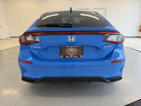 Used 2024 Honda Civic Sport image 6