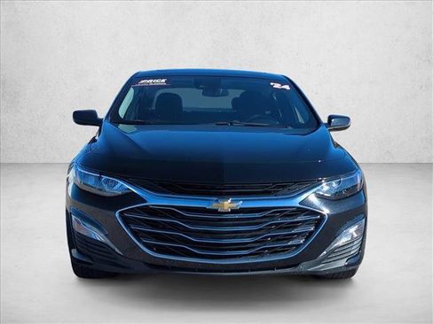Used 2024 Chevrolet Malibu LT image 2