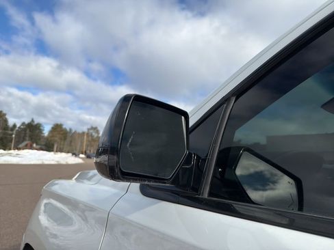 Used 2019 Chevrolet Tahoe Premier AWD/4WD image 15