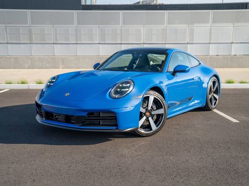 Certified 2025 Porsche 911 Carrera RWD image 1