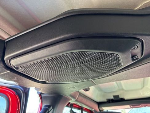 Used 2022 Jeep Wrangler Unlimited Rubicon w/ Cold Weather Group image 23