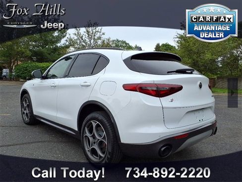 Used 2023 Alfa Romeo Stelvio Ti image 6