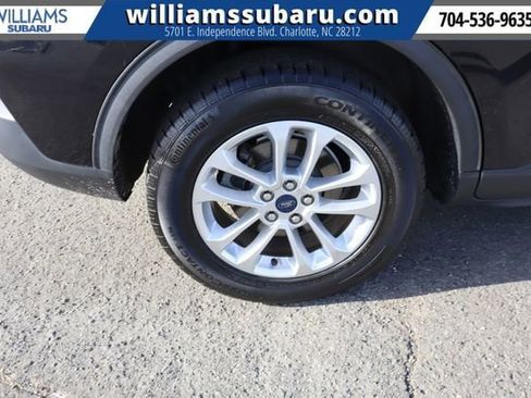 Used 2020 Ford Escape SE image 41