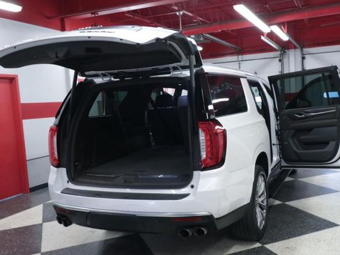 Used 2021 GMC Yukon XL Denali AWD/4WD image 31