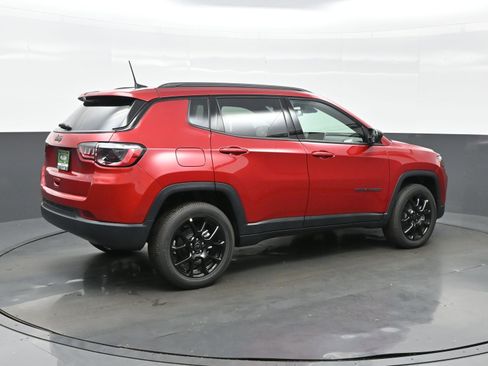 New 2025 Jeep Compass Latitude w/ Sun & Sound Group image 6