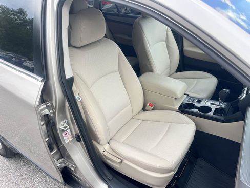 Used 2017 Subaru Outback 2.5i Premium w/ Popular Package #1 AWD/4WD image 14