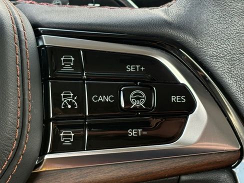 Used 2022 Jeep Grand Cherokee Summit image 19