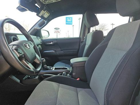 Used 2020 Toyota Tacoma TRD Off-Road image 14