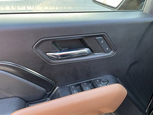 Used 2023 GMC Canyon AT4 w/ Technology Package image 11