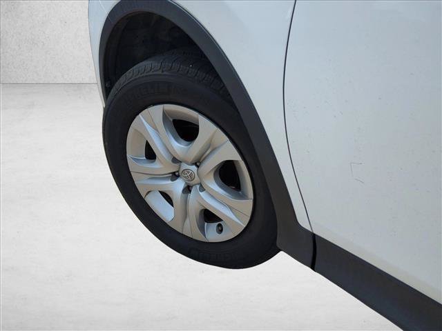 Used 2014 Toyota RAV4 LE FWD image 10