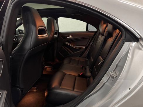 Used 2015 Mercedes-Benz CLA 250 image 14