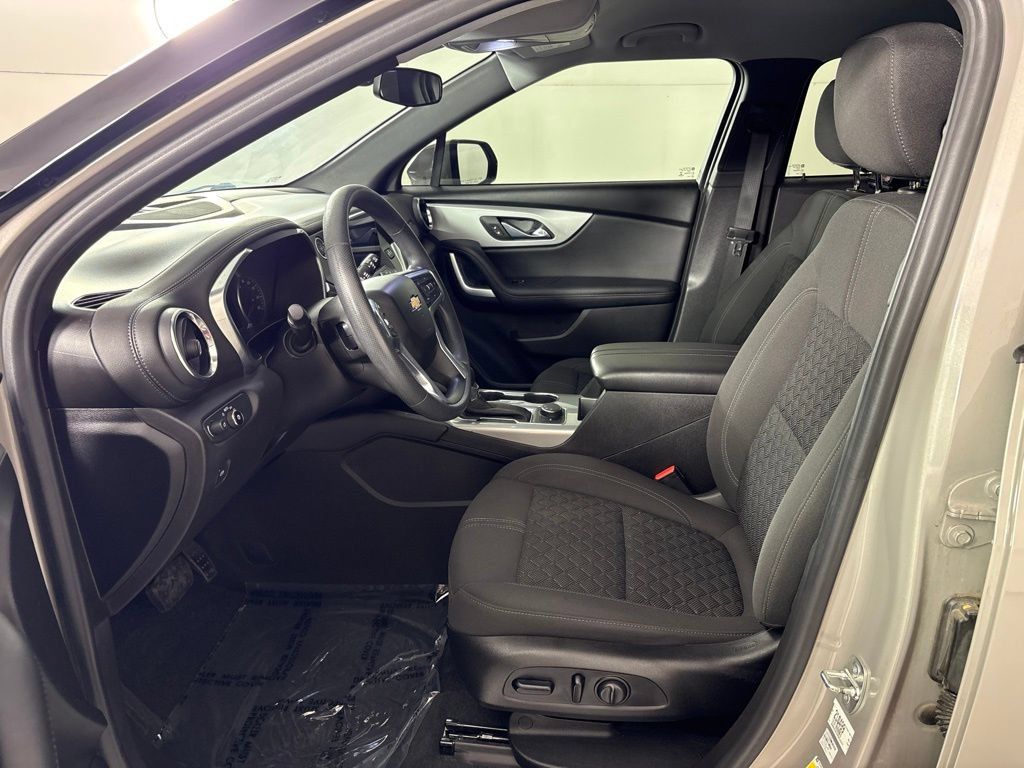 Certified 2021 Chevrolet Blazer LT w/ LPO, Cargo Package FWD image 28
