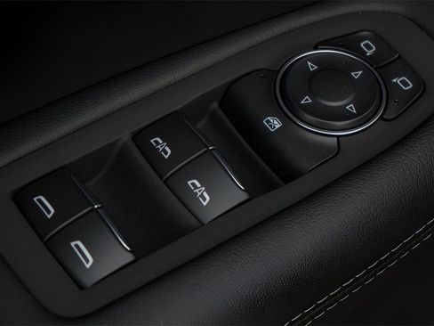 New 2026 Cadillac XT5 Luxury w/ LPO, Floor Liner Package image 14