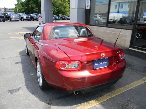 Used 2010 MAZDA MX-5 Miata Grand Touring w/ Premium Pkg RWD image 11