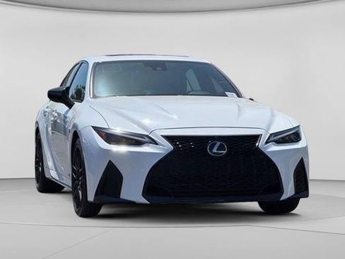 Used 2024 Lexus IS 500 RWD image 4