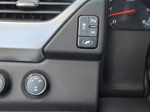 Used 2016 Chevrolet Suburban LTZ AWD/4WD image 23
