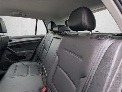 Used 2016 Volkswagen e-Golf SEL Premium image 16
