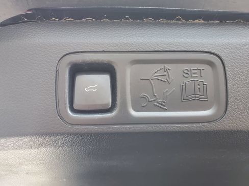 Used 2019 Ford Expedition Platinum AWD/4WD image 9