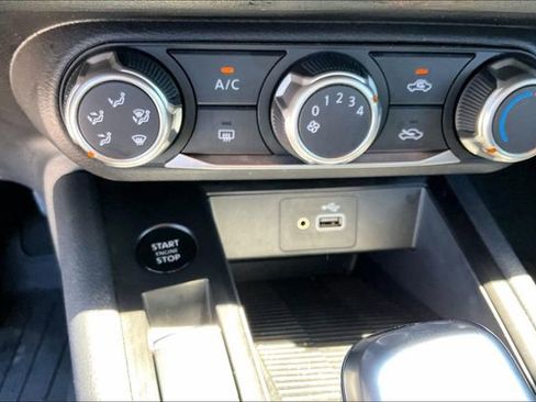 Used 2025 Nissan Kicks S AWD/4WD image 15