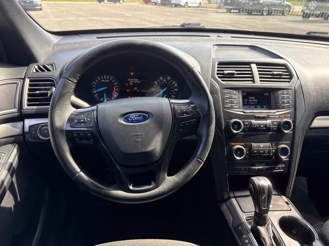 Used 2018 Ford Explorer XLT FWD image 15