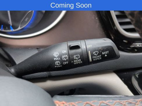 Used 2017 Chrysler Pacifica Touring-L FWD image 26