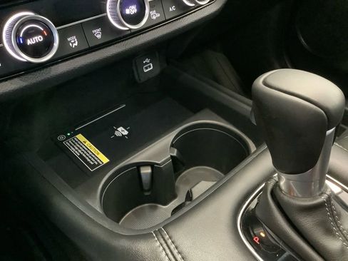 Used 2025 Honda HR-V EX-L image 23